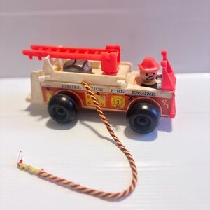 Vintage Fisher Price Fire Engine 720 Pull Toy Wood Plastic Bell